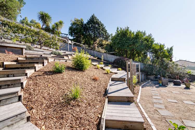 65 Washbourn Drive Richmond_15