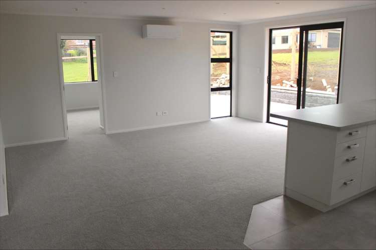 30 Wilshire Drive 10917_4