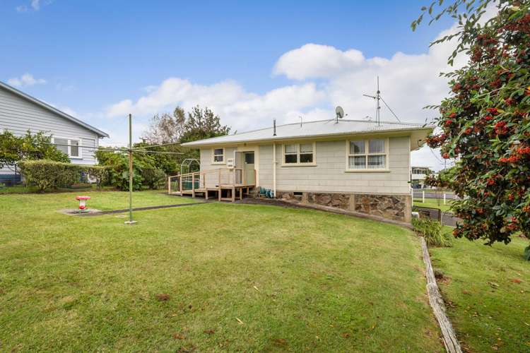 5 Thames Road Paeroa_14