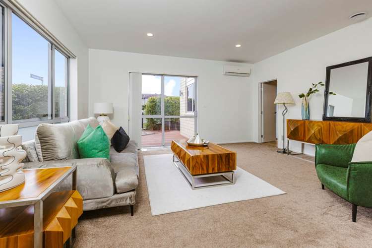 399 Ormiston Road Flat Bush_5