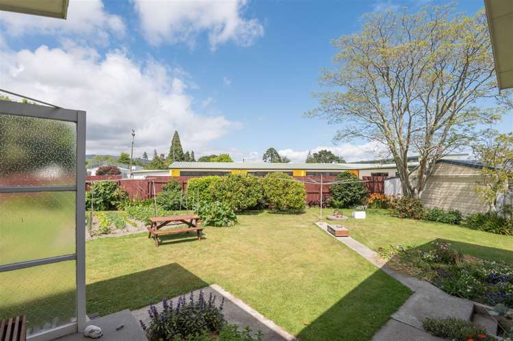 12 Fergusson Street Stoke_5