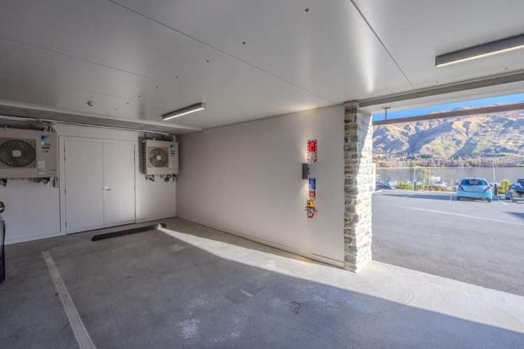 Apt 1 65 Lakeside Road Wanaka_19