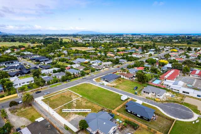 Create Your Dream Home in Otaki's Ideal Location!