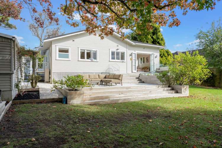 5 Roland Road Greenhithe_12