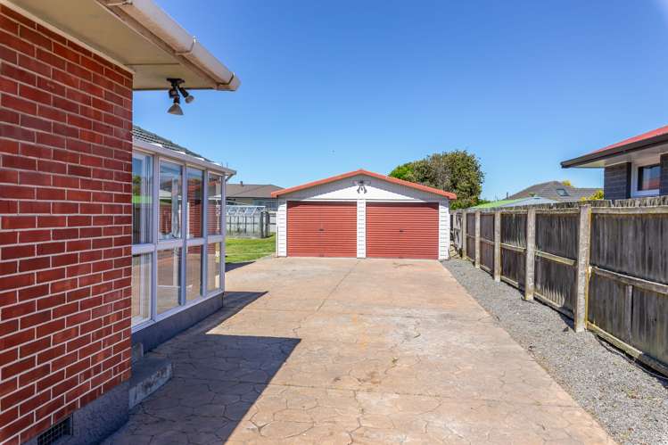 90 Neill Street Hornby_18