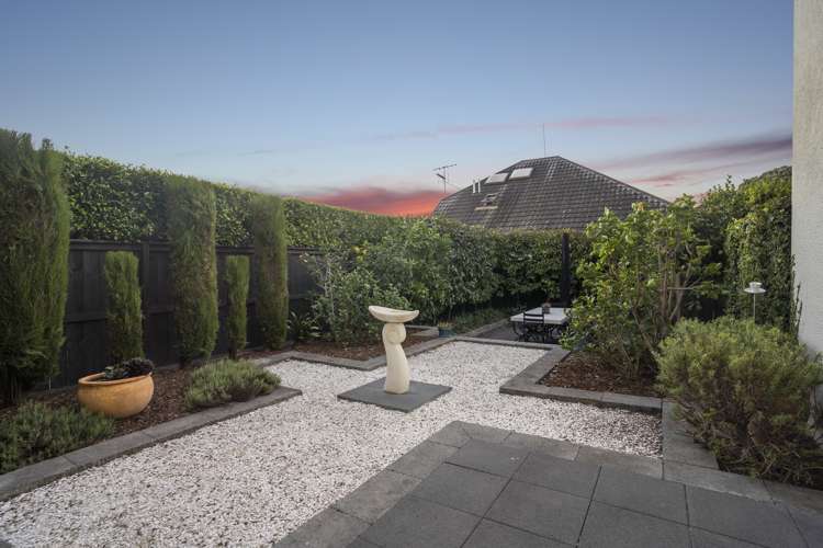 2/2 Tiwai Road Royal Oak_1