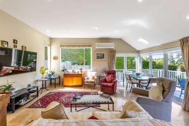 496A Riddell Road_4
