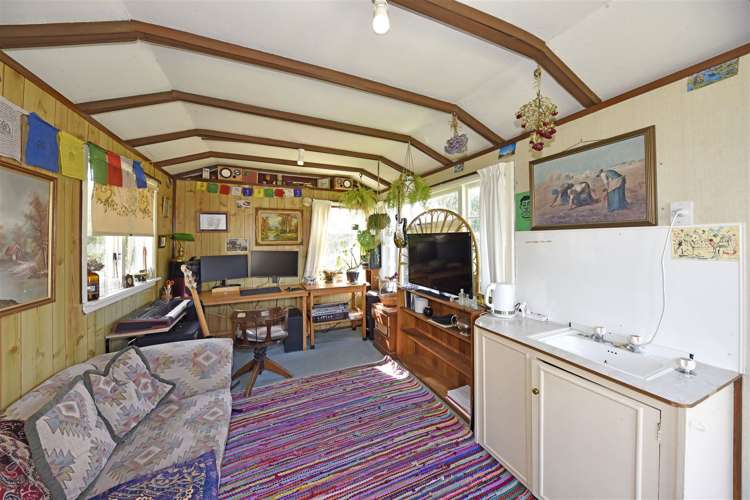 39 Achilles Street Burwood_10