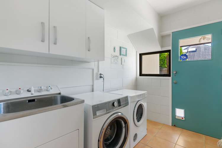 2/2 Tiwai Road Royal Oak_14