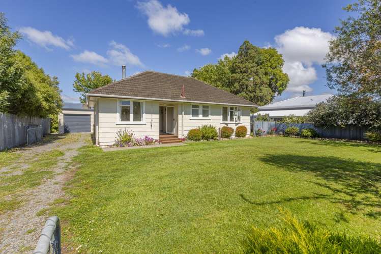 2b Dee Street Otane_13