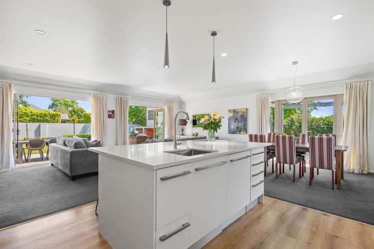 1 Springvale Gardens Harewood_5