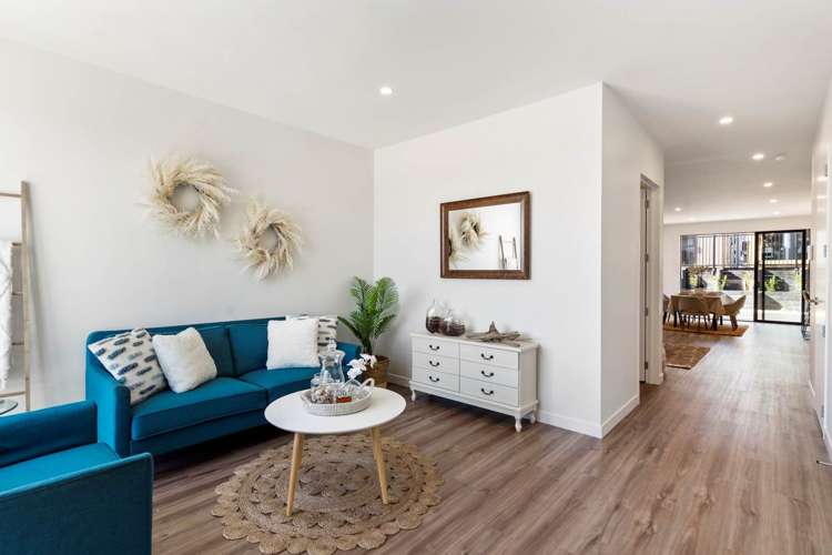 15 Bronzewater Drive Silverdale_5