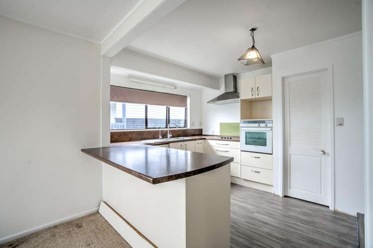 112b Amanda Avenue Dinsdale_2