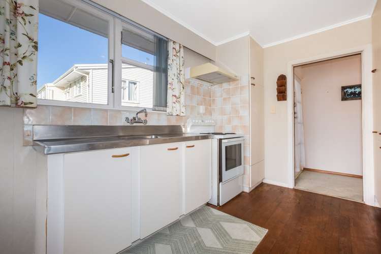 59 Waihora Crescent Waitangirua_5