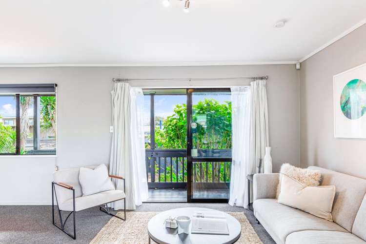 2/91a Beach Road Te Atatu Peninsula_12