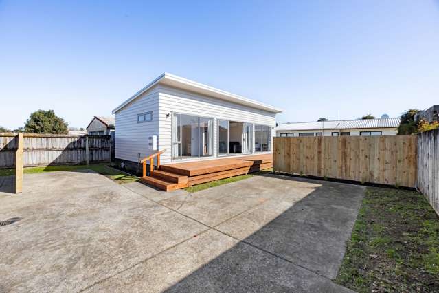 Easy Care, Easy Living