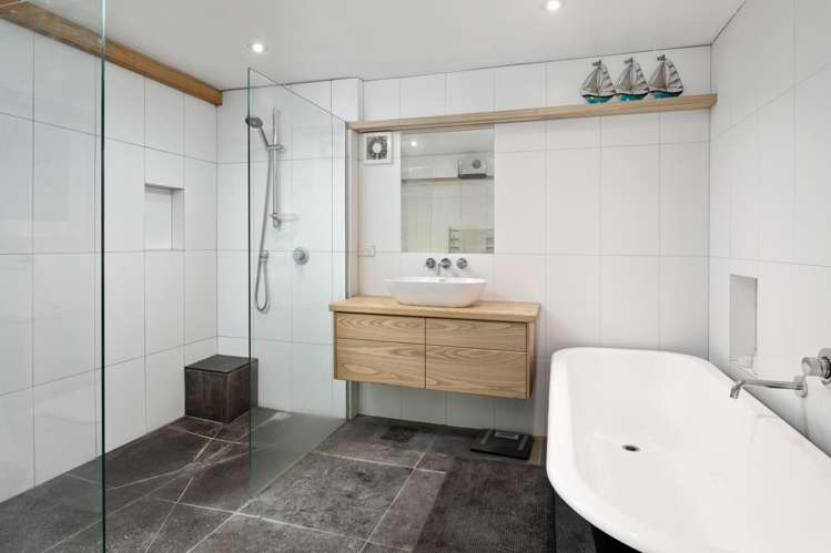 786 Queen Charlotte Drive Havelock_32