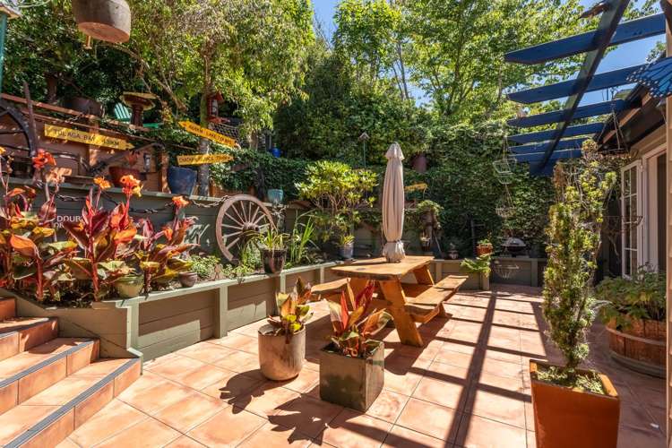 39 Sunrise Boulevard Tawa_8