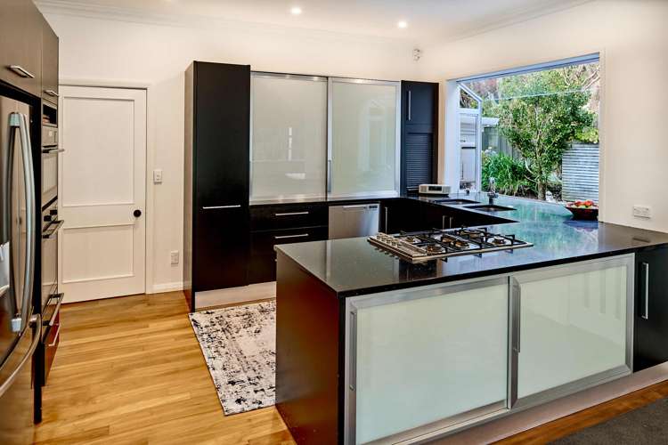 10 Walter Road, Lowry Bay Eastbourne_8