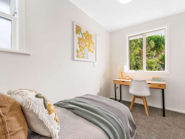 207 Sturges Road 11401_7
