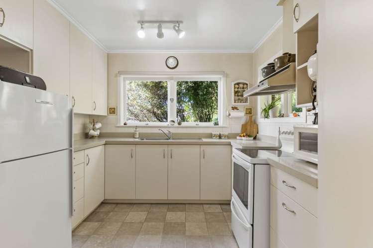 7 Luke Place Eastern Beach_10