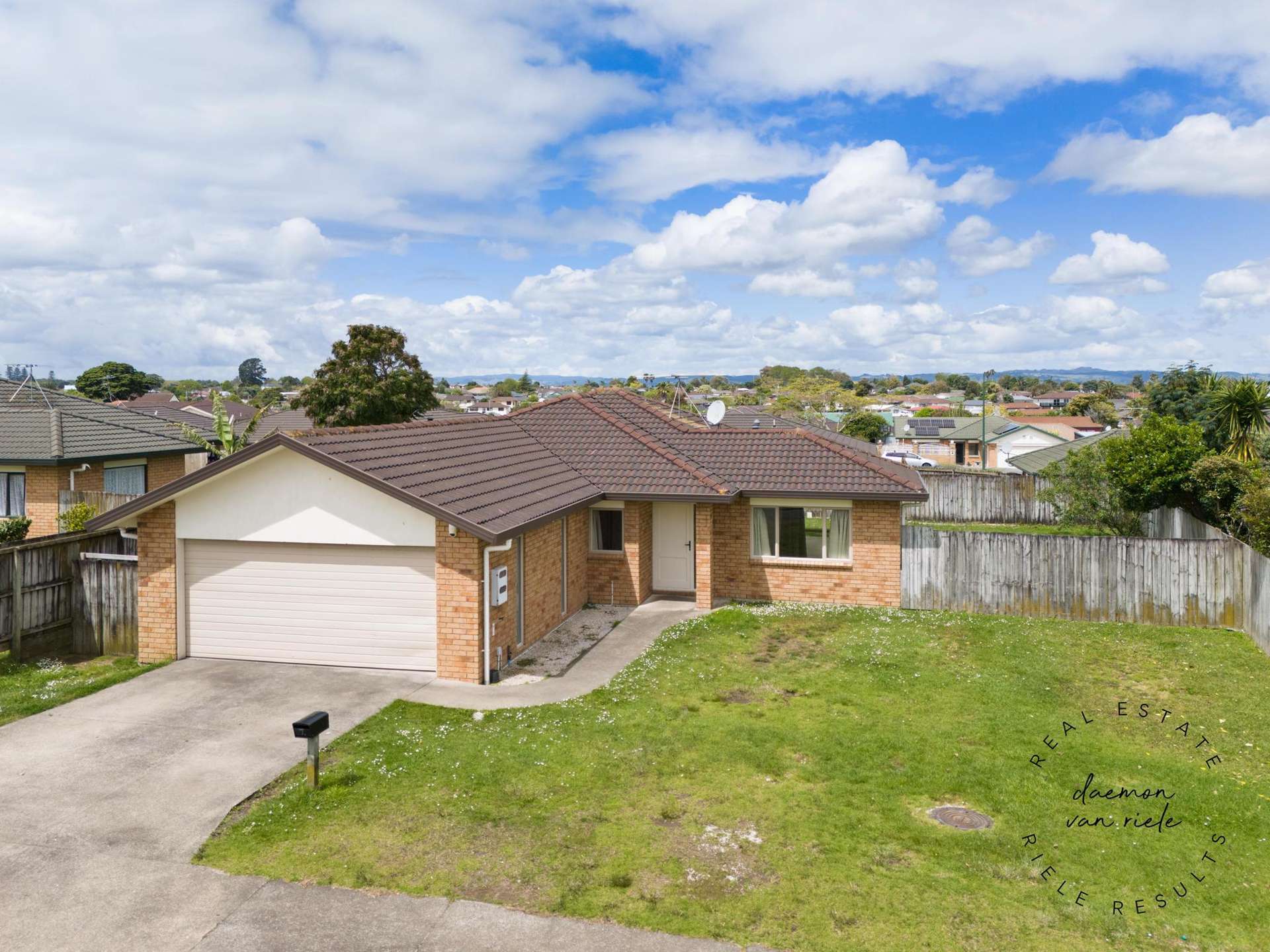7 Mark Edgar Place Clendon Park_0