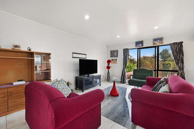 2/55 Aviemore Drive Highland Park_1