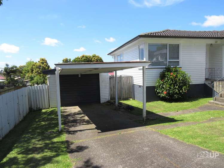 8 Miltonia Avenue Te Atatu South_14