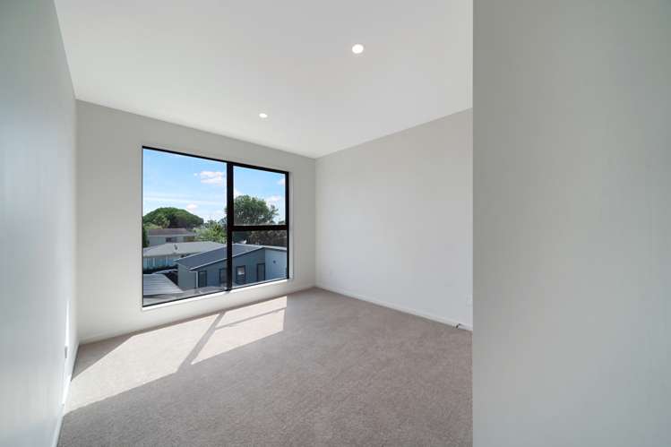 4/107 Hobsonville Road West Harbour_16