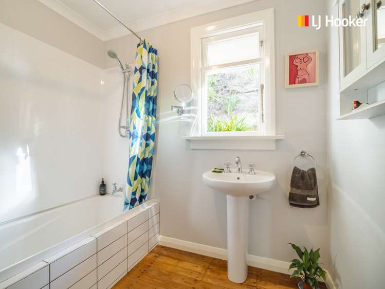 92 Easther Crescent Kew_15