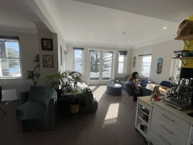 232 Oriental Parade Oriental Bay_1