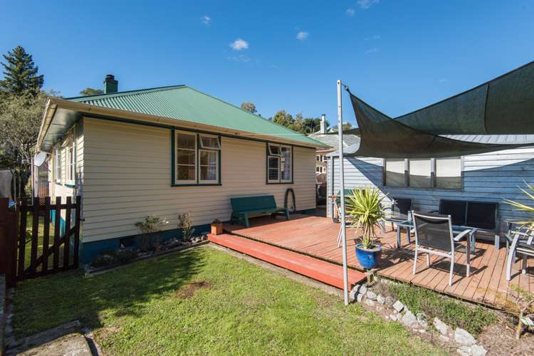 42 Murphy Street Toi Toi_12