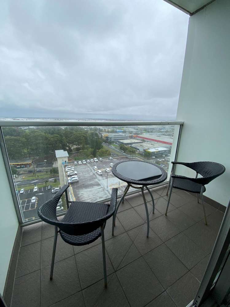 1302/17 Amersham Way Manukau_8