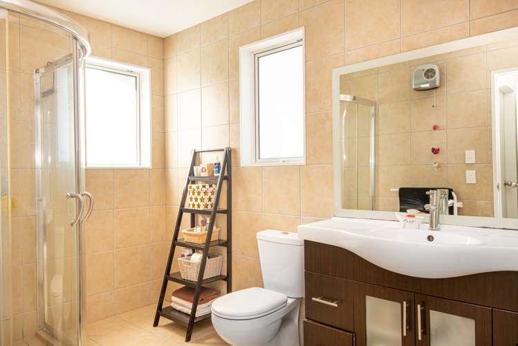 43 Tongariro Drive Aotea_12