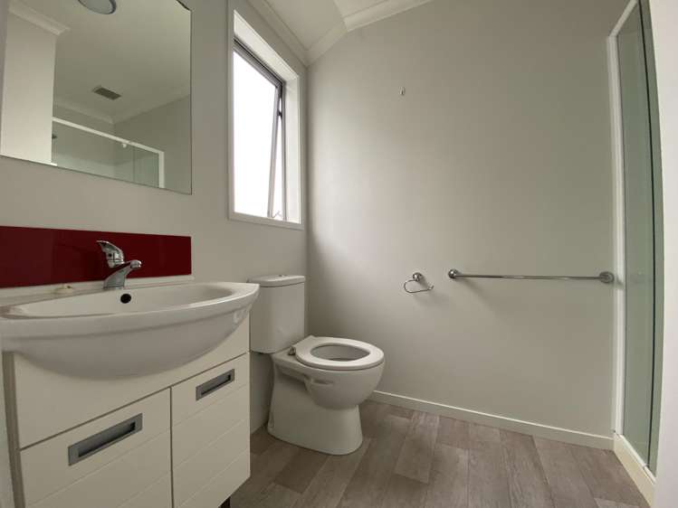5/2 Rm C Palmerston Street Hamilton Central_4
