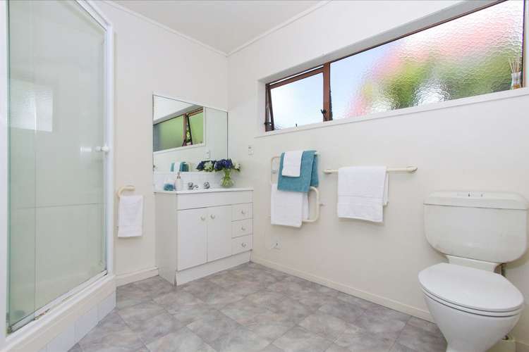 2/7 Malloy Place Eastern Beach_12