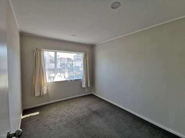 48A Kelwyn Road Kelston_2