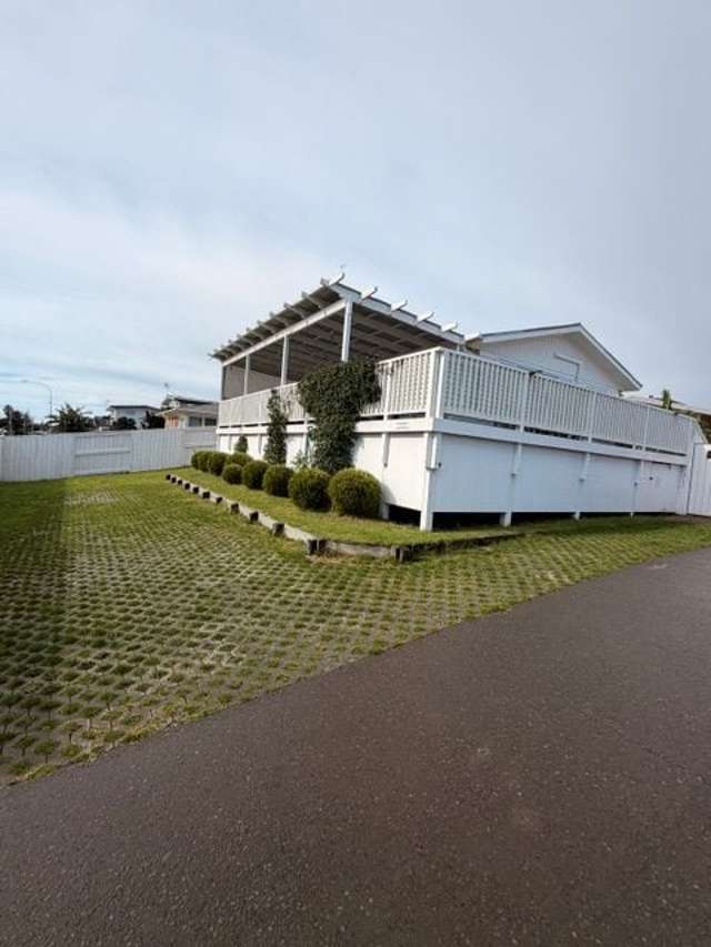 1178 Papamoa Beach Road Papamoa Beach_1