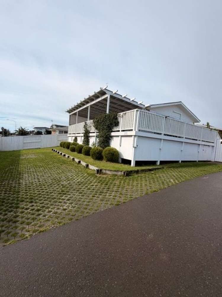 1178 Papamoa Beach Road Papamoa Beach_1