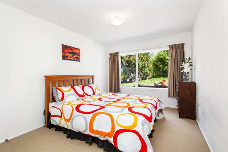 9 Tararua Close Aotea_10