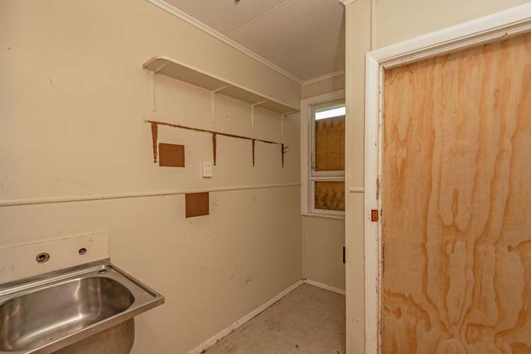 23 and 25 Stephens Crescent Highbury_8