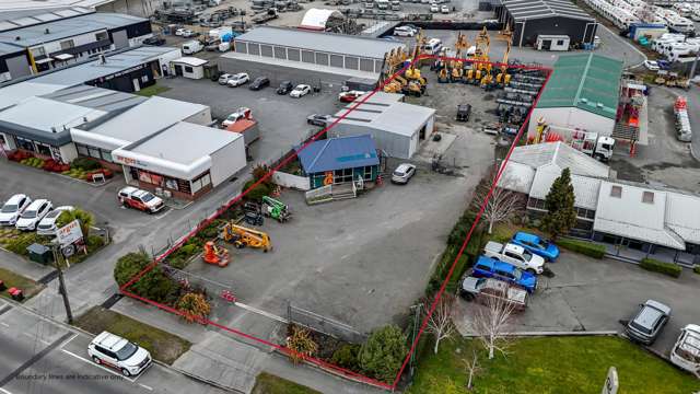 Secure display yard - Burnside