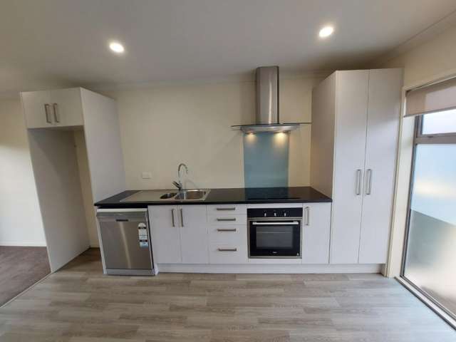 215F Massey Street 1067_3