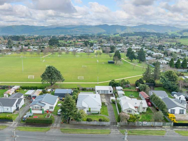16 Wyndham Street Carterton_16