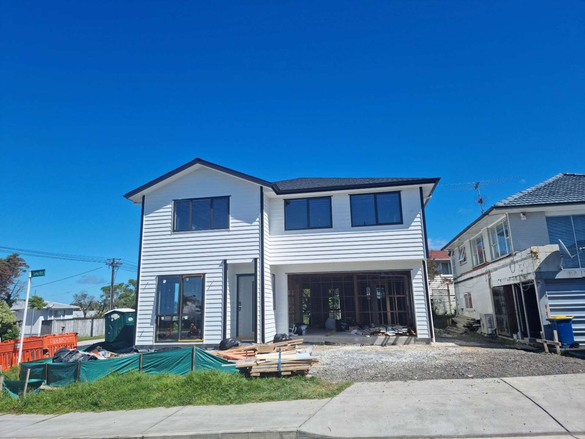 18a Tiroroa Avenue Te Atatu South_0