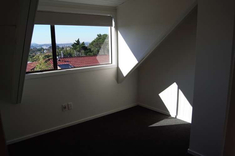 2/49 Eastglen Road Glen Eden_12