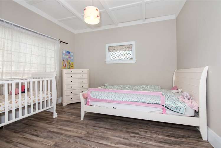 7 Craigbank Avenue New Lynn_13