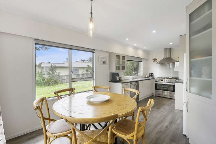 11 Rambler Crescent Beach Haven_4