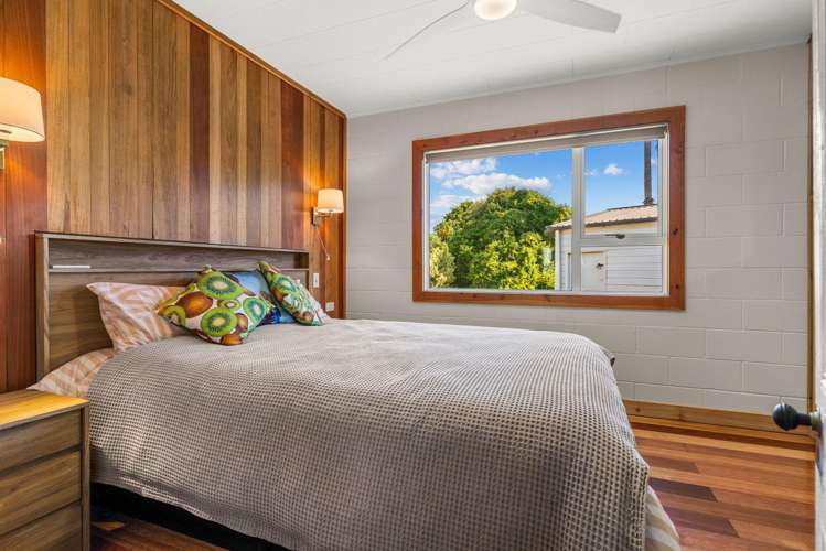 8 Signal Station Road Pouto_16