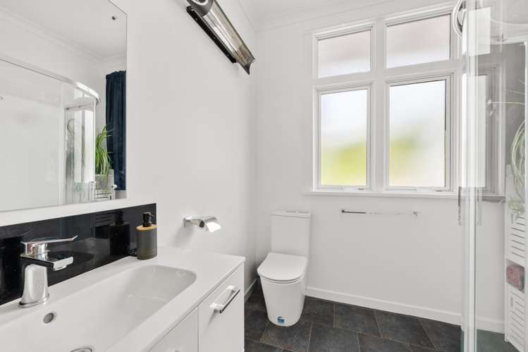 7 Broadway Picton_13